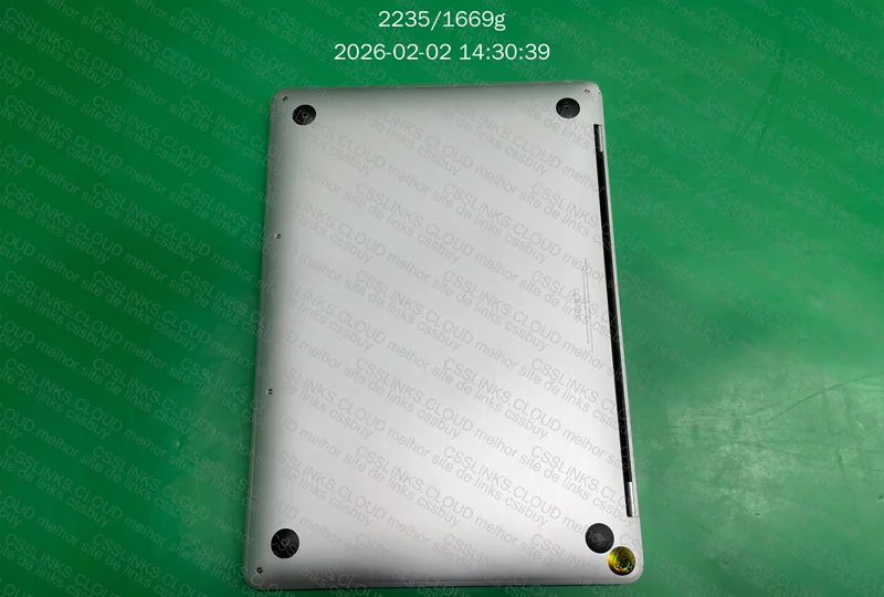 Macbook Pro M1 2020 16/256 4