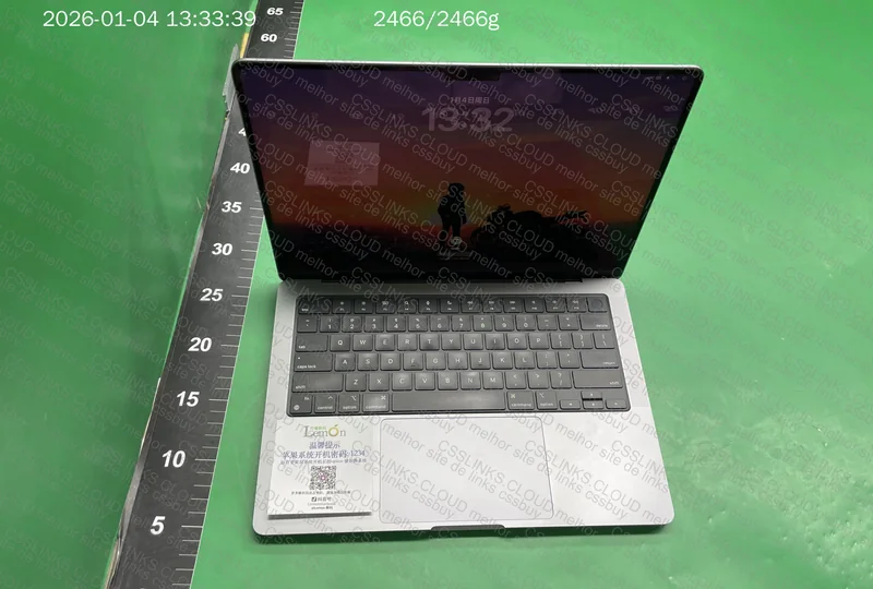 MacBook Pro M1 Pro 2021 (Accepting tips for when I send) 3