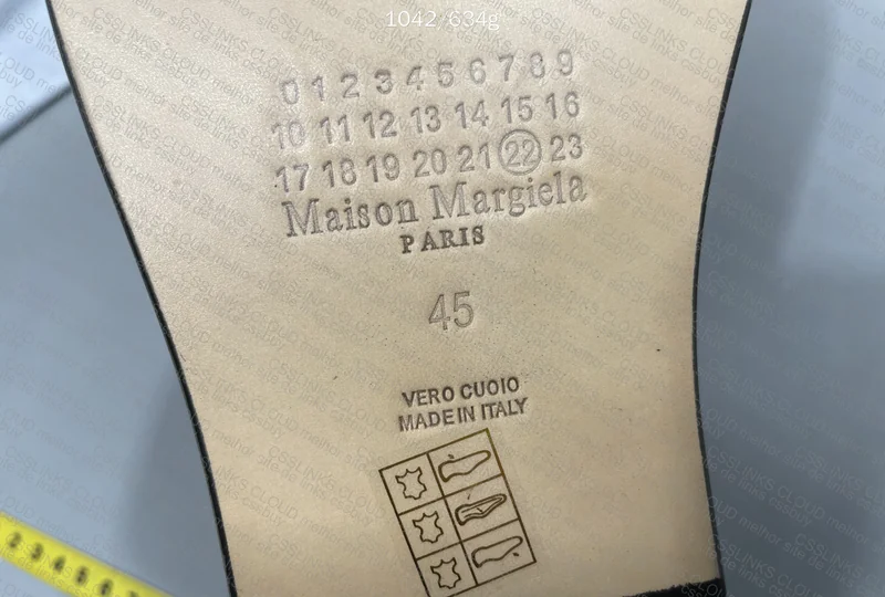 MAISON MARGIELA TABI SLIP ON 6