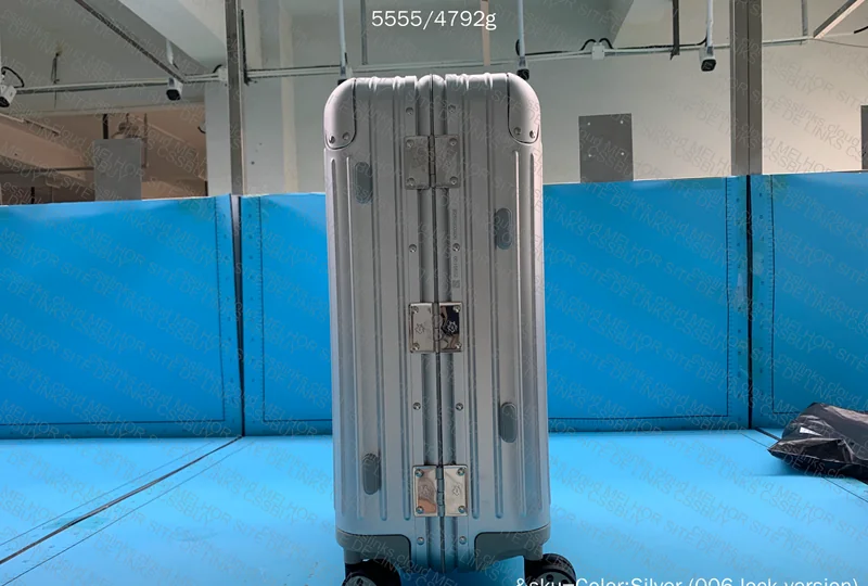 Rimowa 21 Cabin Bag 4