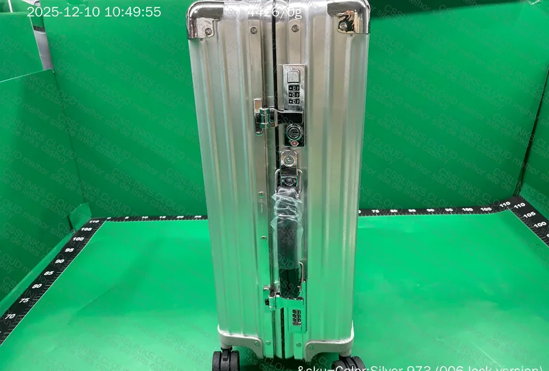 Rimowa Classic 21 Luggage 3