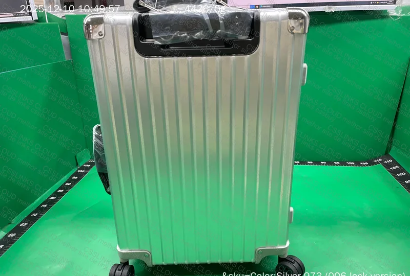 Rimowa Classic 21 Luggage 6