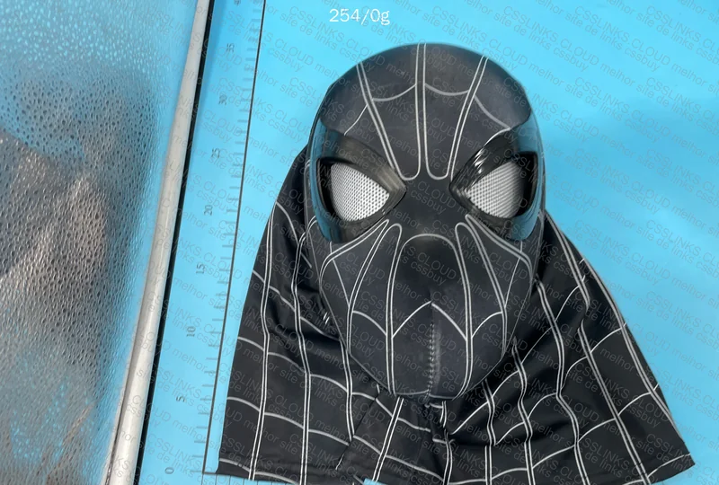 Spider-Man Mask with Moving Chin Eyes 3