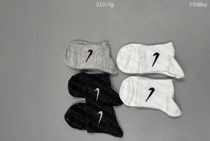 Nike Mid-Calf Socks