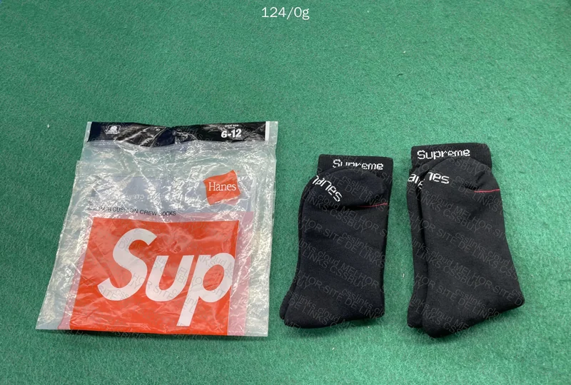 Supreme Socks