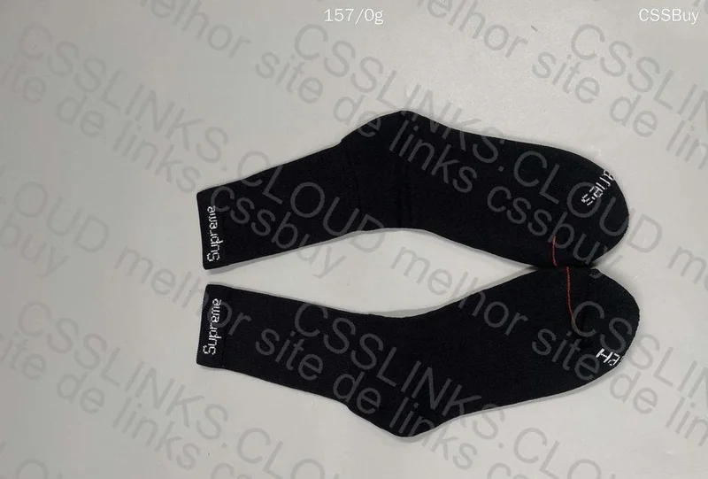 Supreme x Hanes Socks