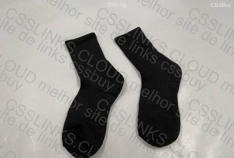 Basic Socks 4