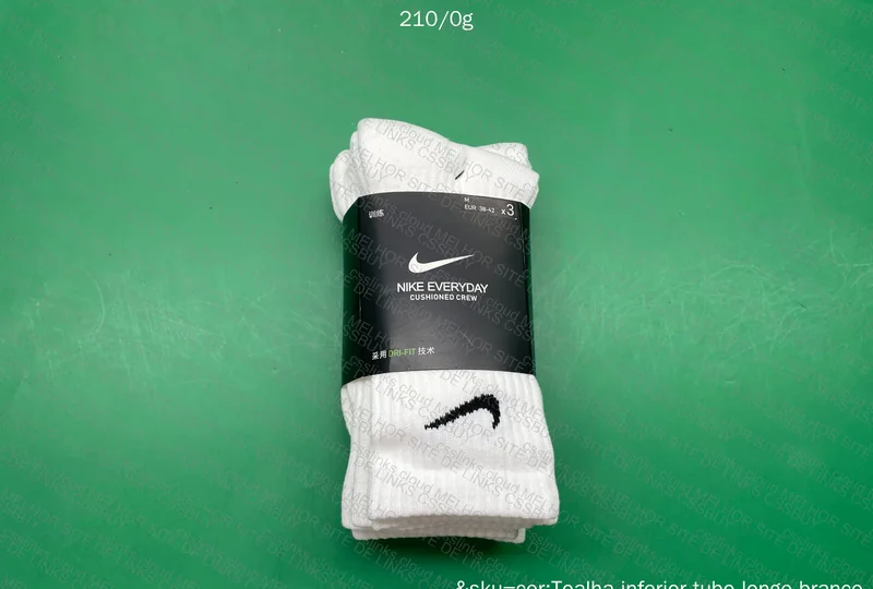 NIKE Mid-Calf White Socks