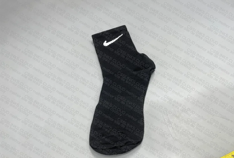Nike Mid-Calf Socks