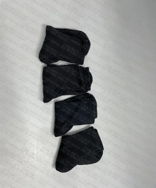 4 Yuan Socks