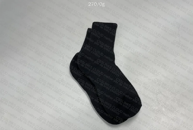 4 Yuan Socks 4