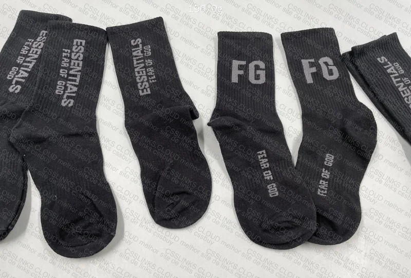 Essentials Socks