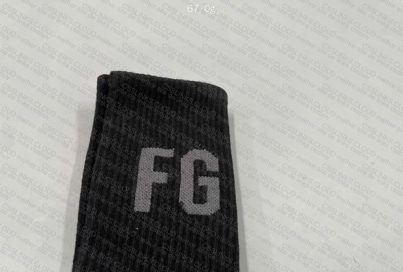 Essentials FG Socks 4