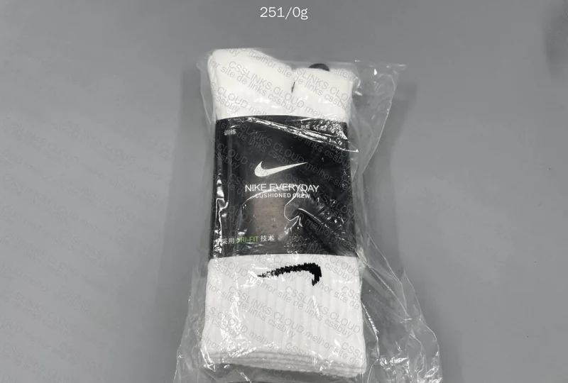 Nike Crew Socks 4