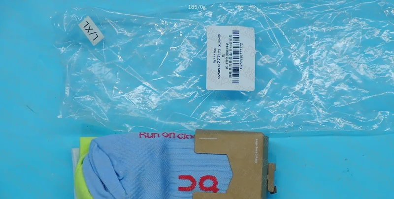 On Running Socks 3