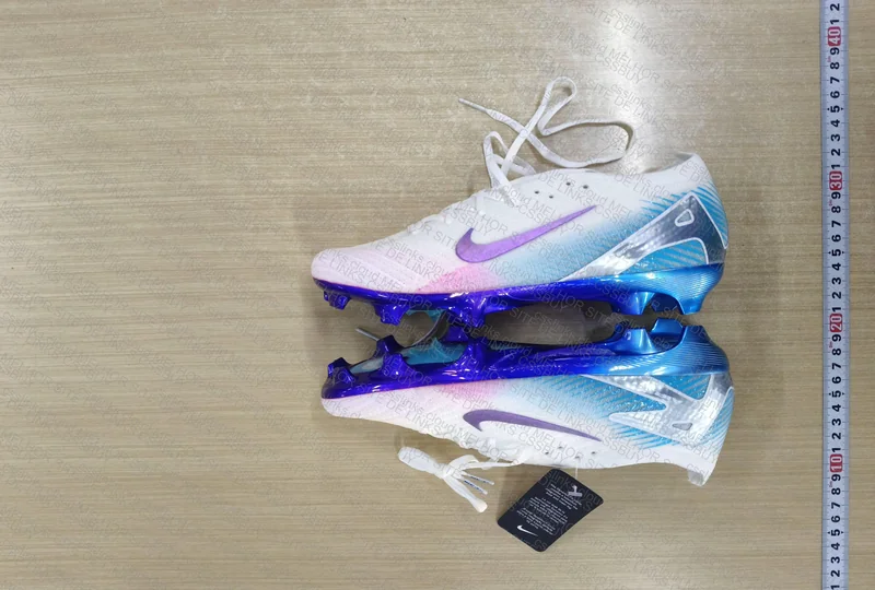 Mercurial vapor XVI 4