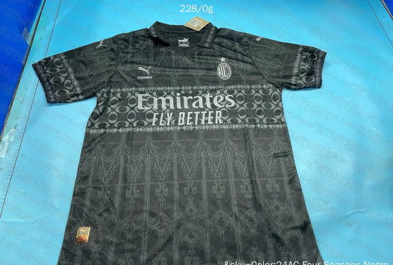 MILAN PLEASURES 4