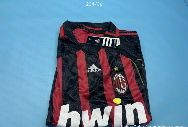 Milan Retro Black