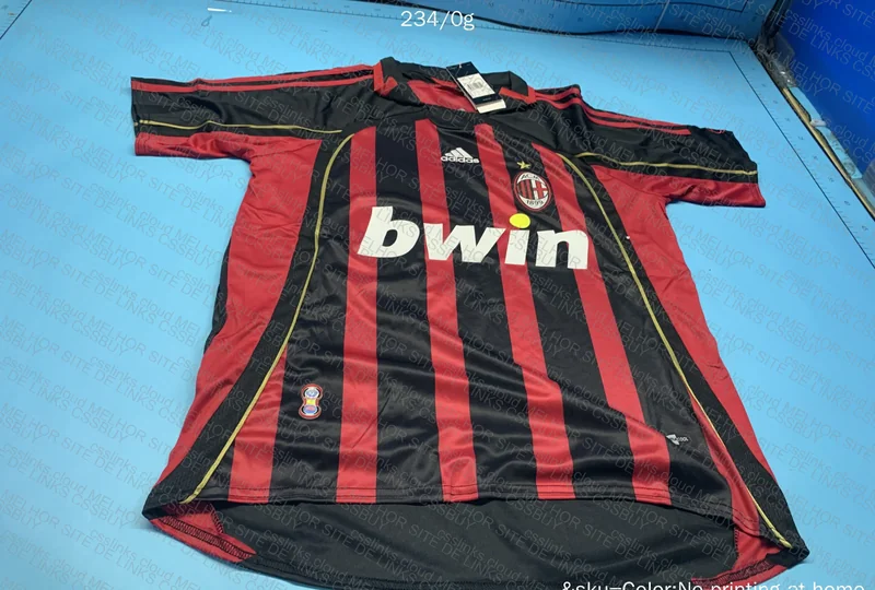 Milan Retro Black 2