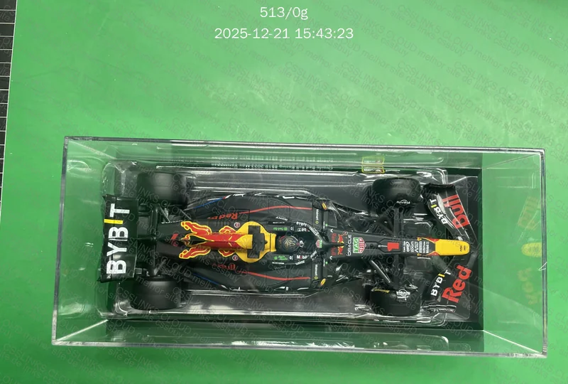 Miniatura Bburago Max Verstappen 1st drivers Champion 2023 1/24 2