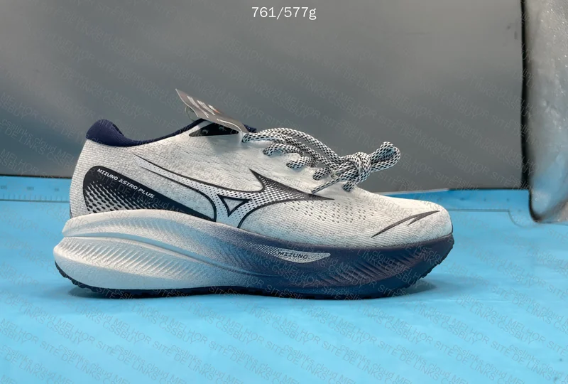 Mizuno Astro Plus