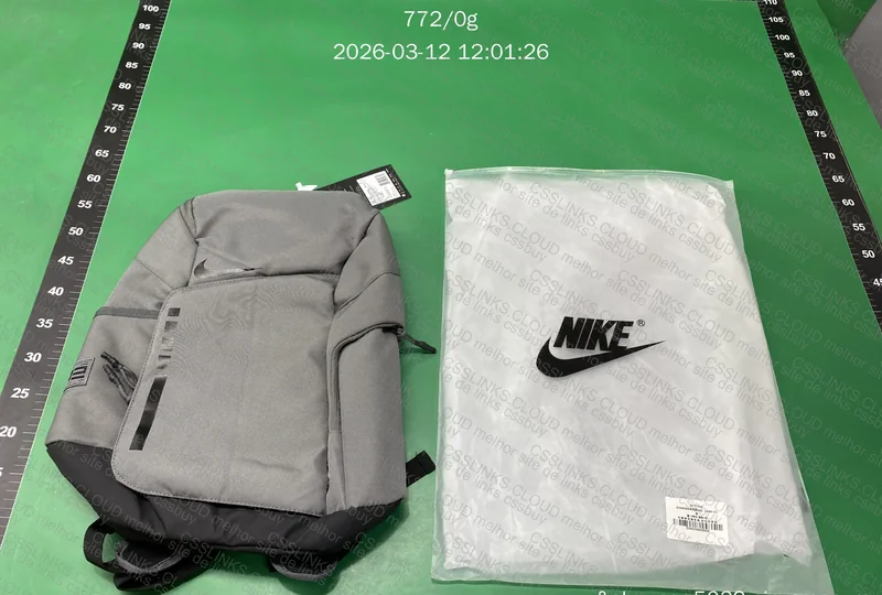 mochila nike