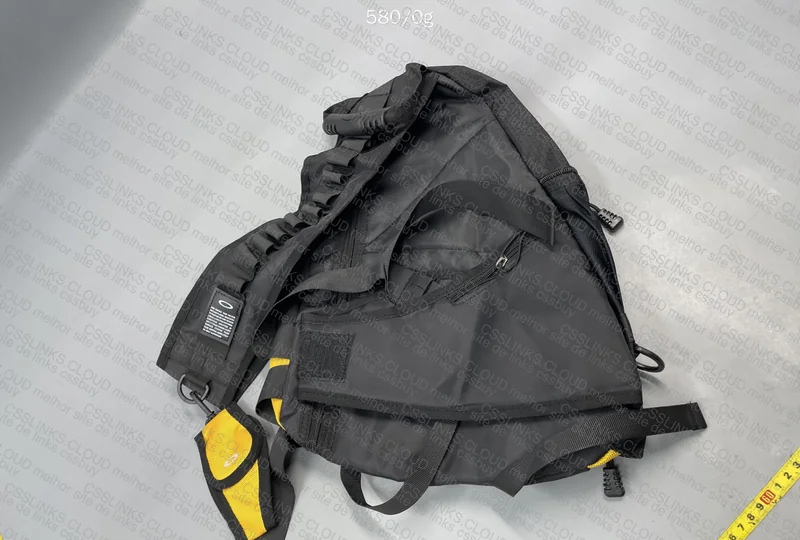 Oakley Random Backpack 4