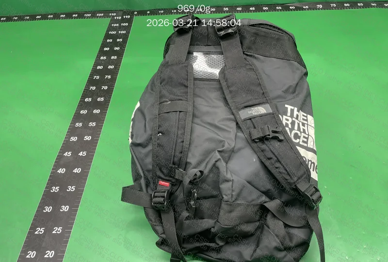 Mochila Supreme x The Nortn Face (USADA) 3