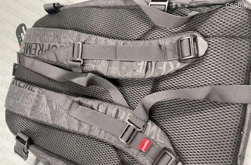 SUPREME Backpacks 28y to 36y 5