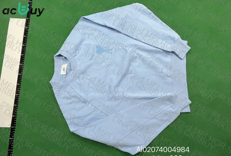 AMI Paris Hoodie 3