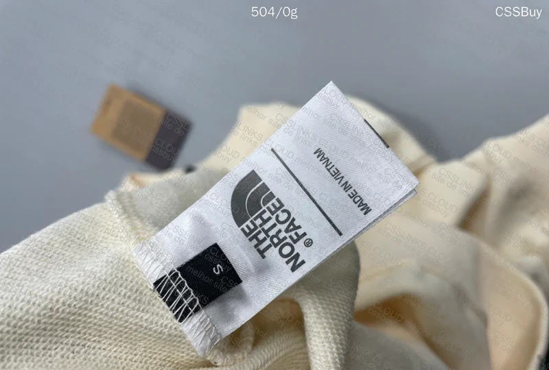 The North Face Crewneck Hoodie 4