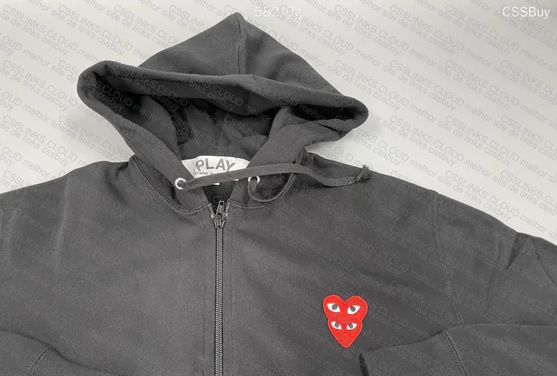 CDG Crewneck Sweatshirt 5