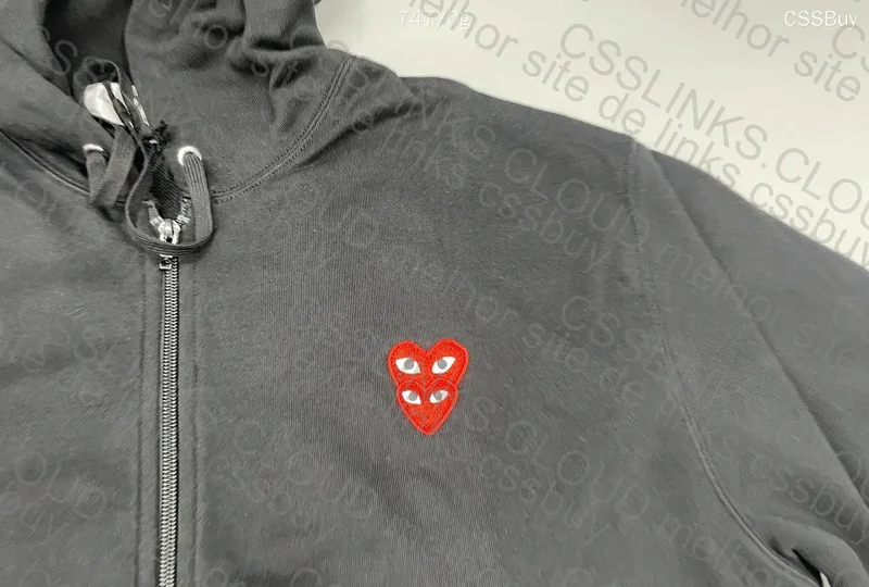 CDG Crewneck Sweatshirt 2