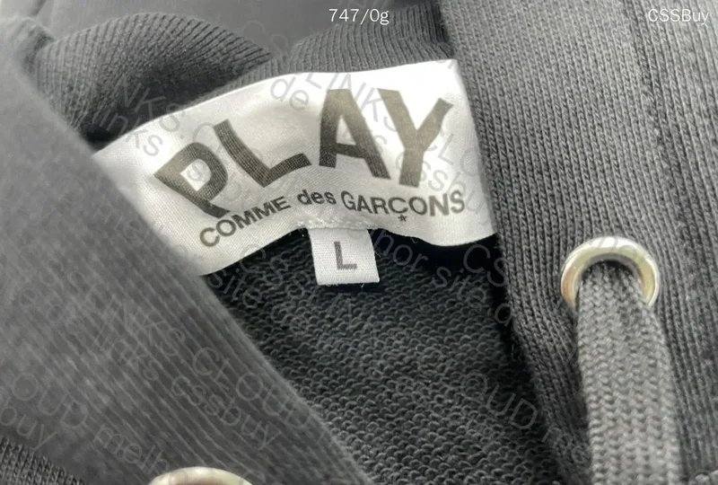 CDG Crewneck Sweatshirt 4
