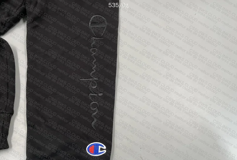 Champion Hoodie - XL 4