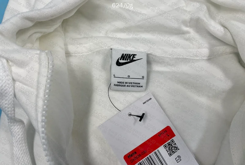 White Hoodie (GL or RL?) 3
