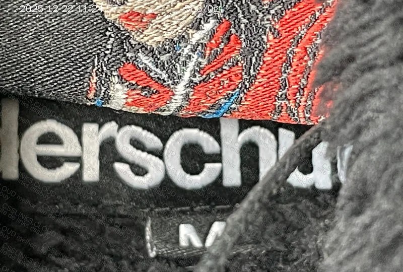 Derschutze Hoodie 4