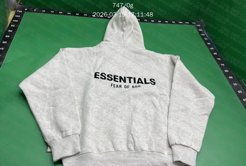 Moletom Essentials 3