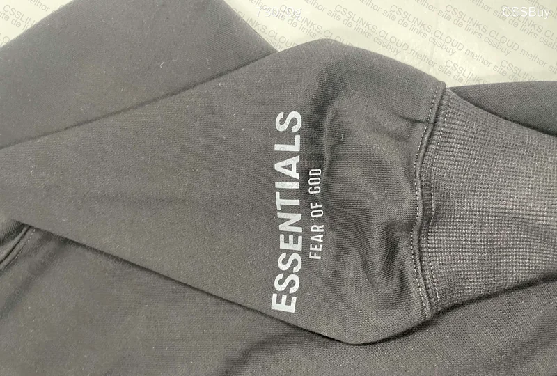 Essentials Hoodie (HELP, no idea about quality) 5