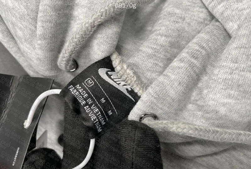 Nike Mini Swoosh Hoodie 4