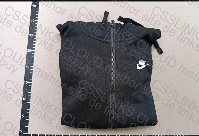 Nike Club Hoodie 4