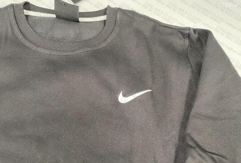Nike Hoodie (With Measurements) 7