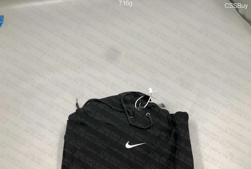 Nike Mini Swoosh Hoodie 3