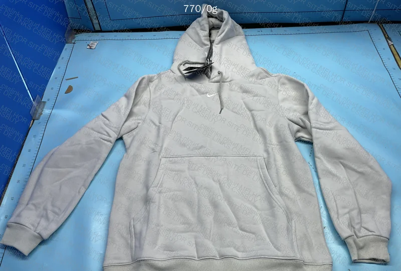 Nike Hoodie - Mini Swoosh 3