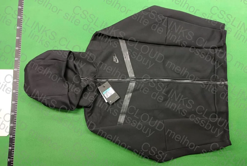 Nike Tech Fleece Hoodie 2