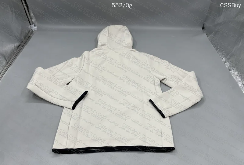 Nike Tech Fleece Hoodie - Husky 2