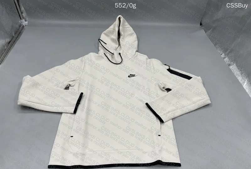 Nike Tech Fleece Hoodie - Husky 3