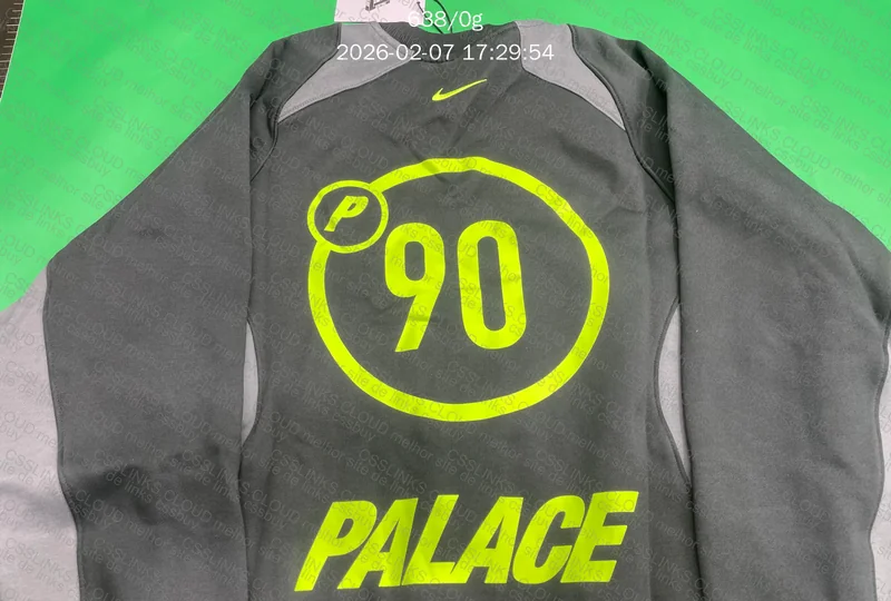 Moletom Palace x Nike Total 90 3