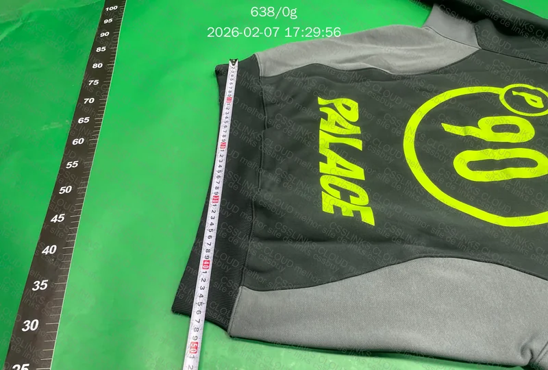 Moletom Palace x Nike Total 90 4
