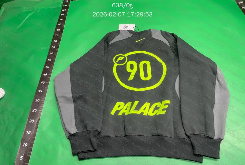 Moletom Palace x Nike Total 90 5